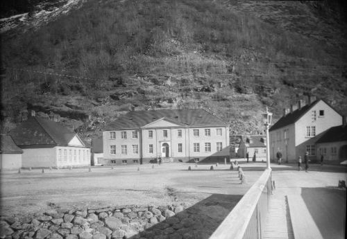 Slottet på Sæbøtangen (Foto: Eugen Nordahl-Olsen senior Høyanger verk/Fylkesarkivet)